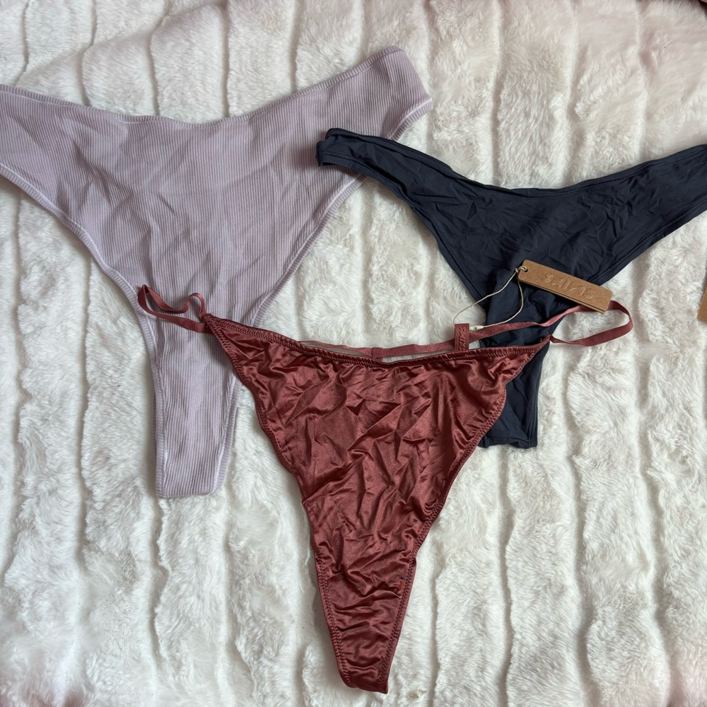 SKIMS 4x Panties Bundle 3/$28